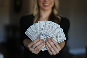 7 Habits of Highly Paid Freelance Writers. Makealivingwriting.com